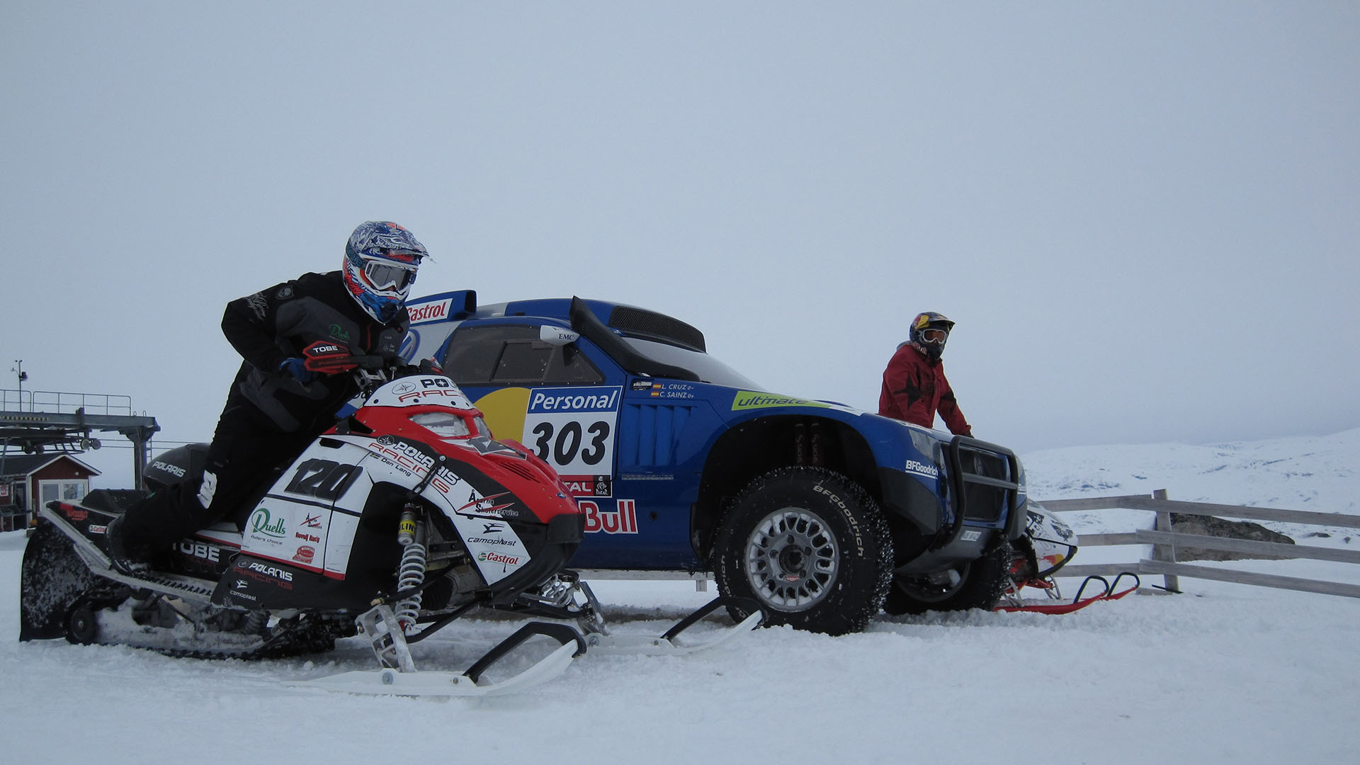 Top Gear: 15, Episode 5 - Volkswagen Toureg vs. Swedish Snowmobilers
