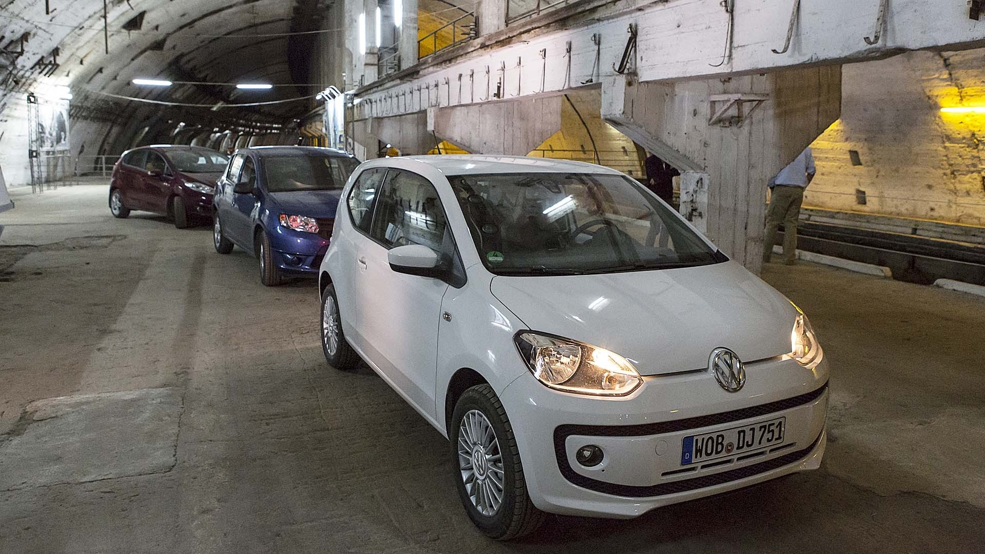 Top Gear 21, Episode 3 The Boys Drive Compact Hatches Through