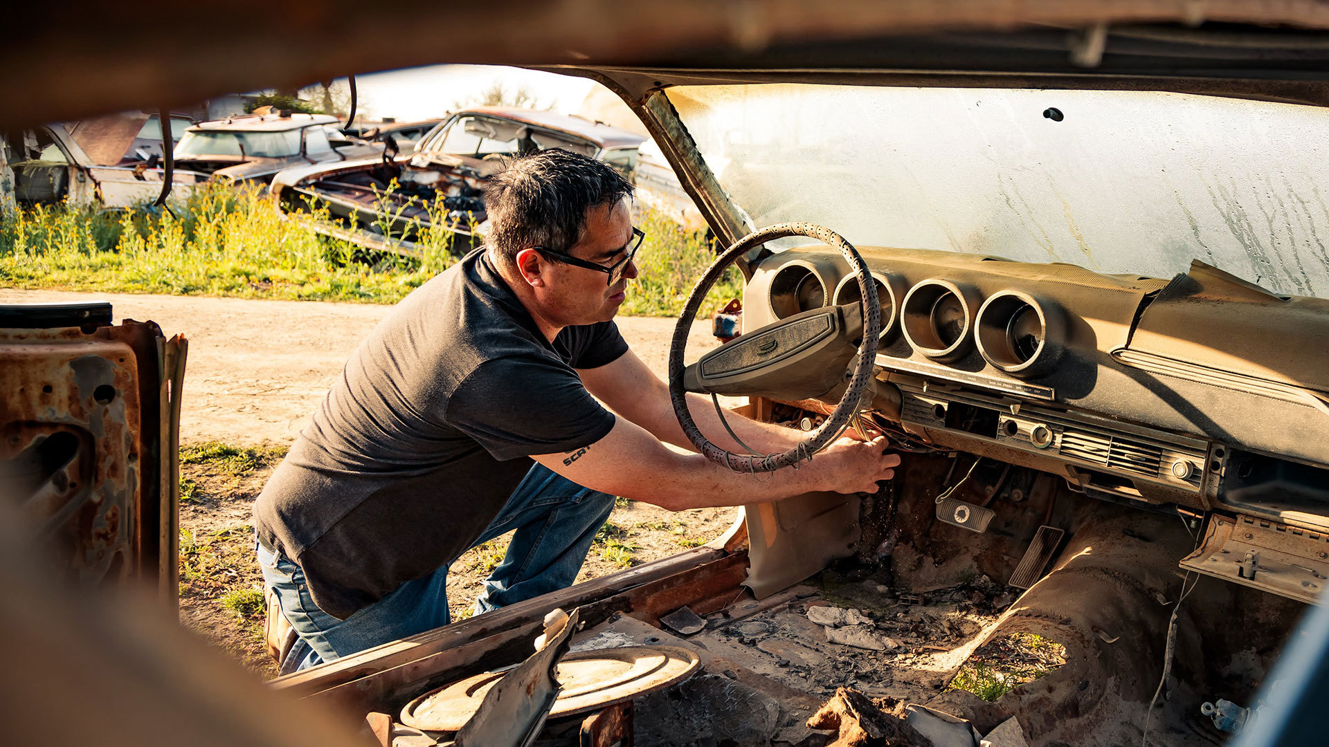 Roadkill's Junkyard Gold 2, Episode 7 Junkyard Mecca Over 70 Acres