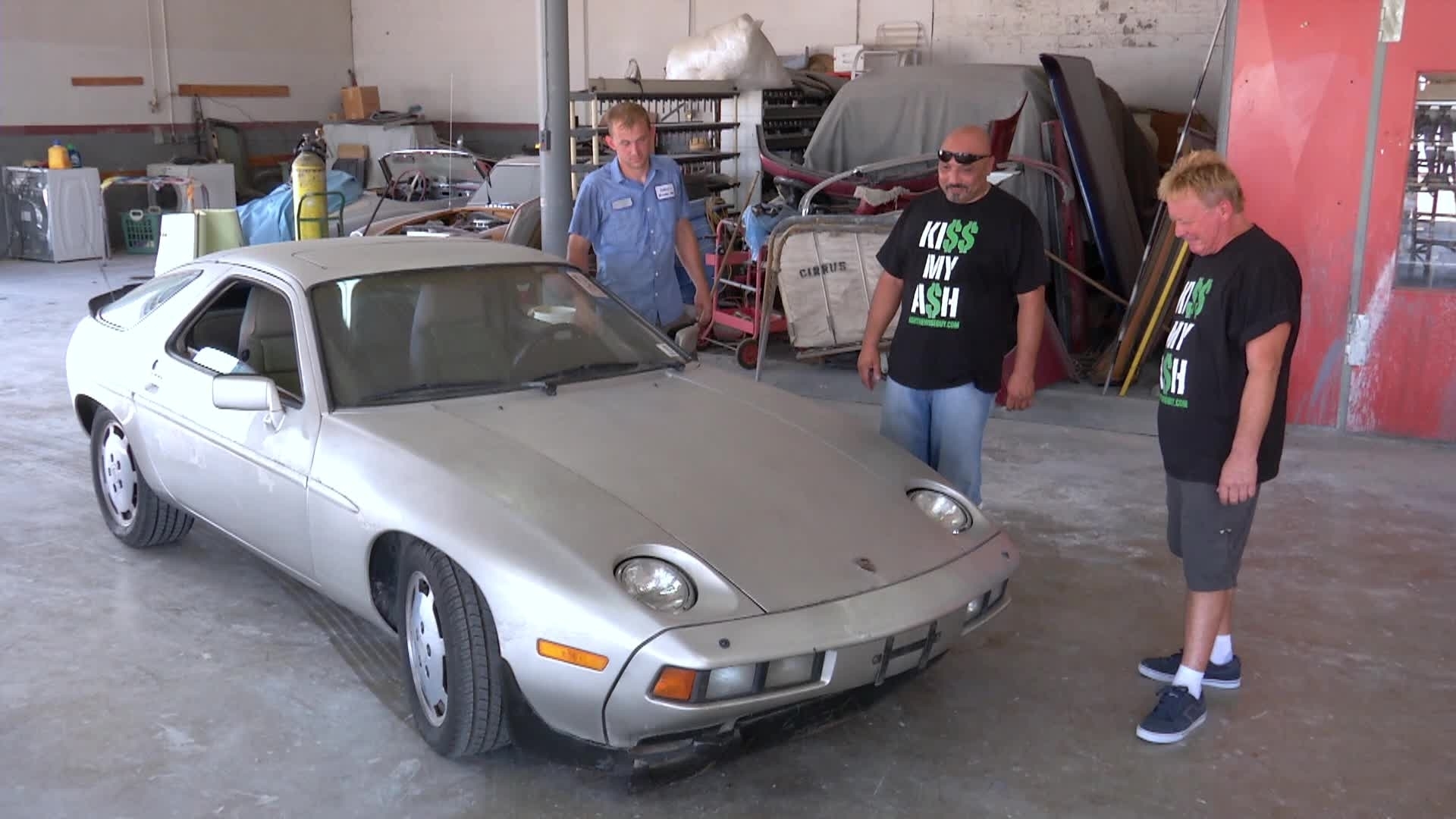 Dallas Car Sharks 3, Episode 12 Stung by SplitWindow