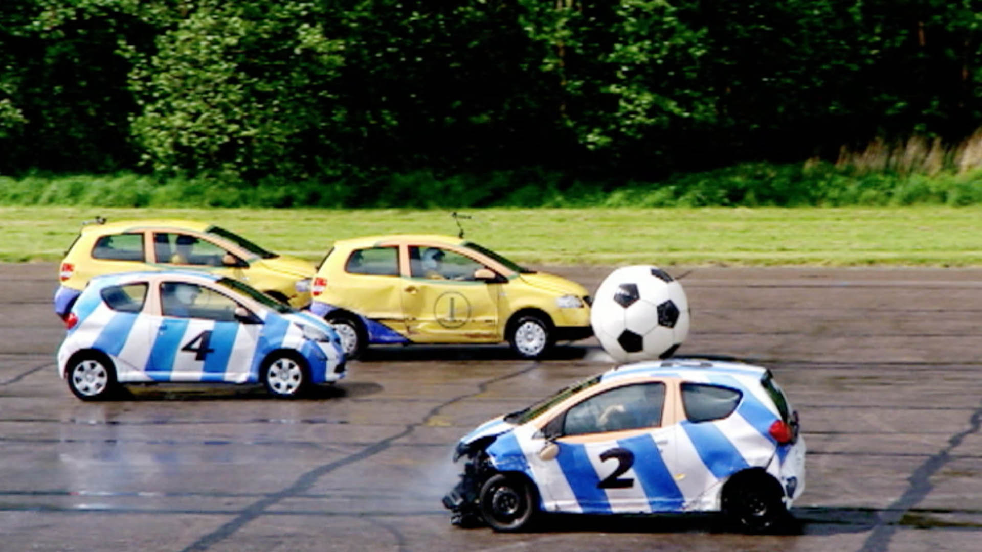 Top Gear 8, Episode 5 Playing CarSoccer in Toyota Aygos Round 2