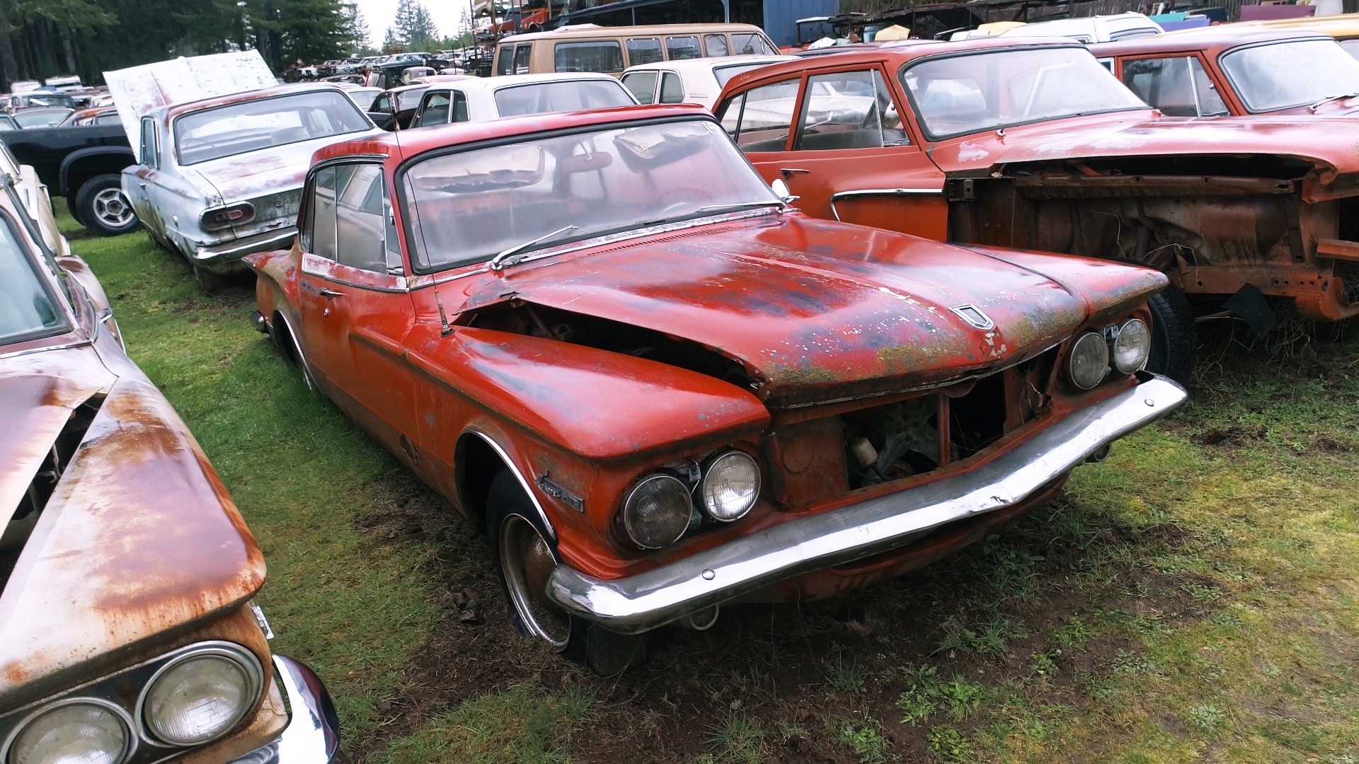 Roadkill S Junkyard Gold 1 Episode 5 62 Dodge Lancer Gt 54 Dodge Royal Pace Car And More Mopars In Sandy Or Motortrend