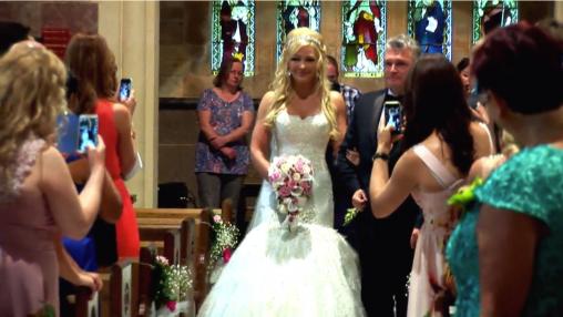 A Comedian in a Bridal Salon Say Yes to the Dress TLC