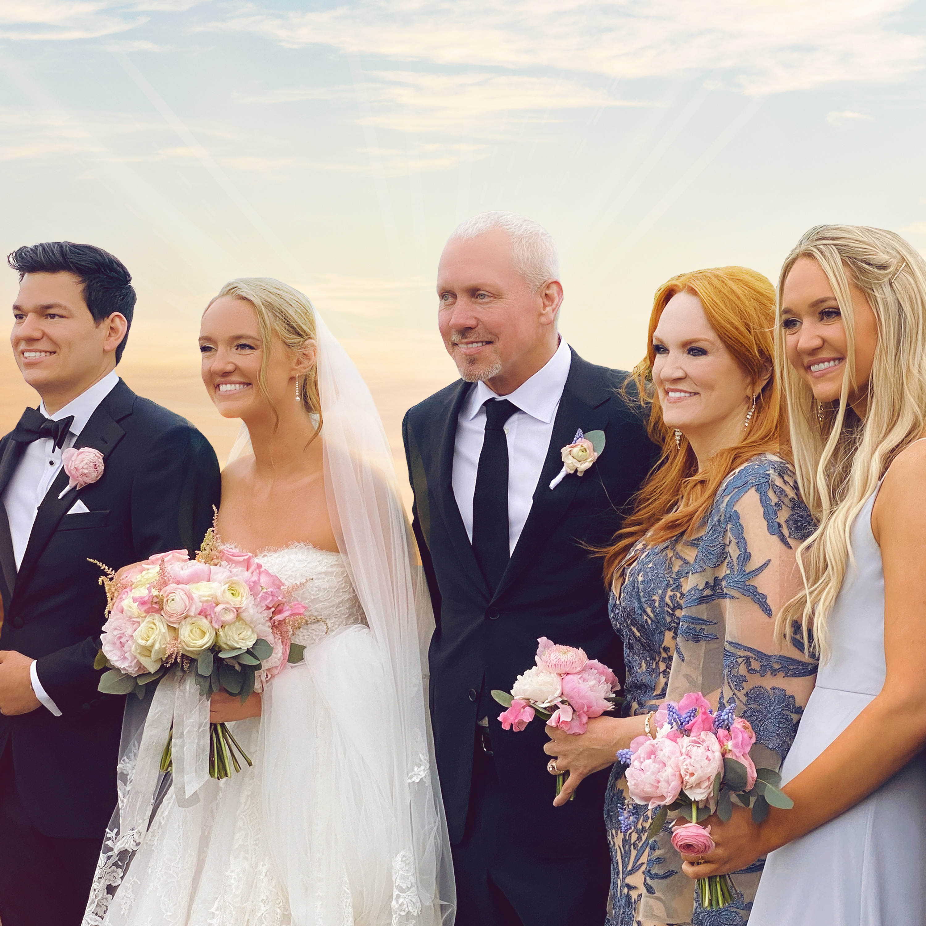 Stream The Pioneer Woman Ranch Wedding discovery+