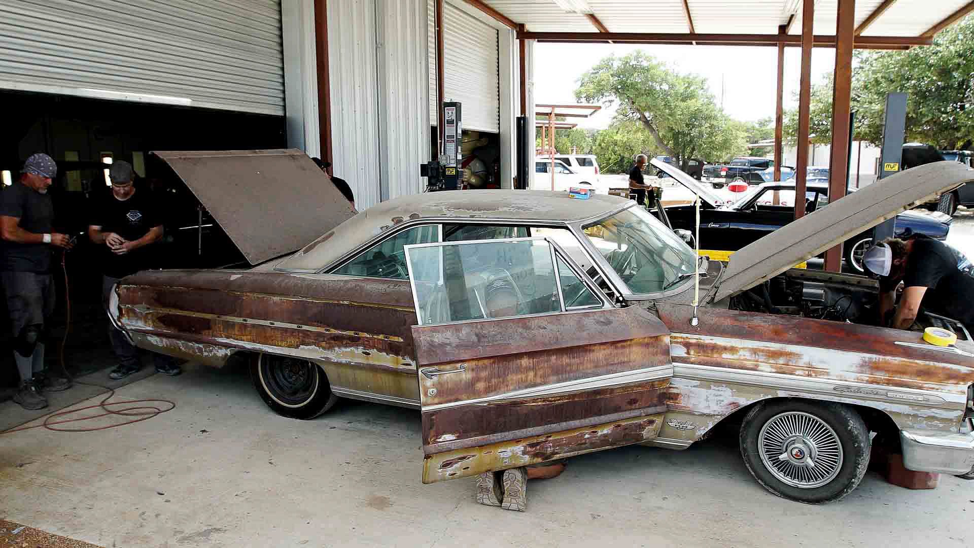Iron Resurrection: 5, Episode 7 - Space Coyote: '64 Galaxie Gets a Coyote  Transplant