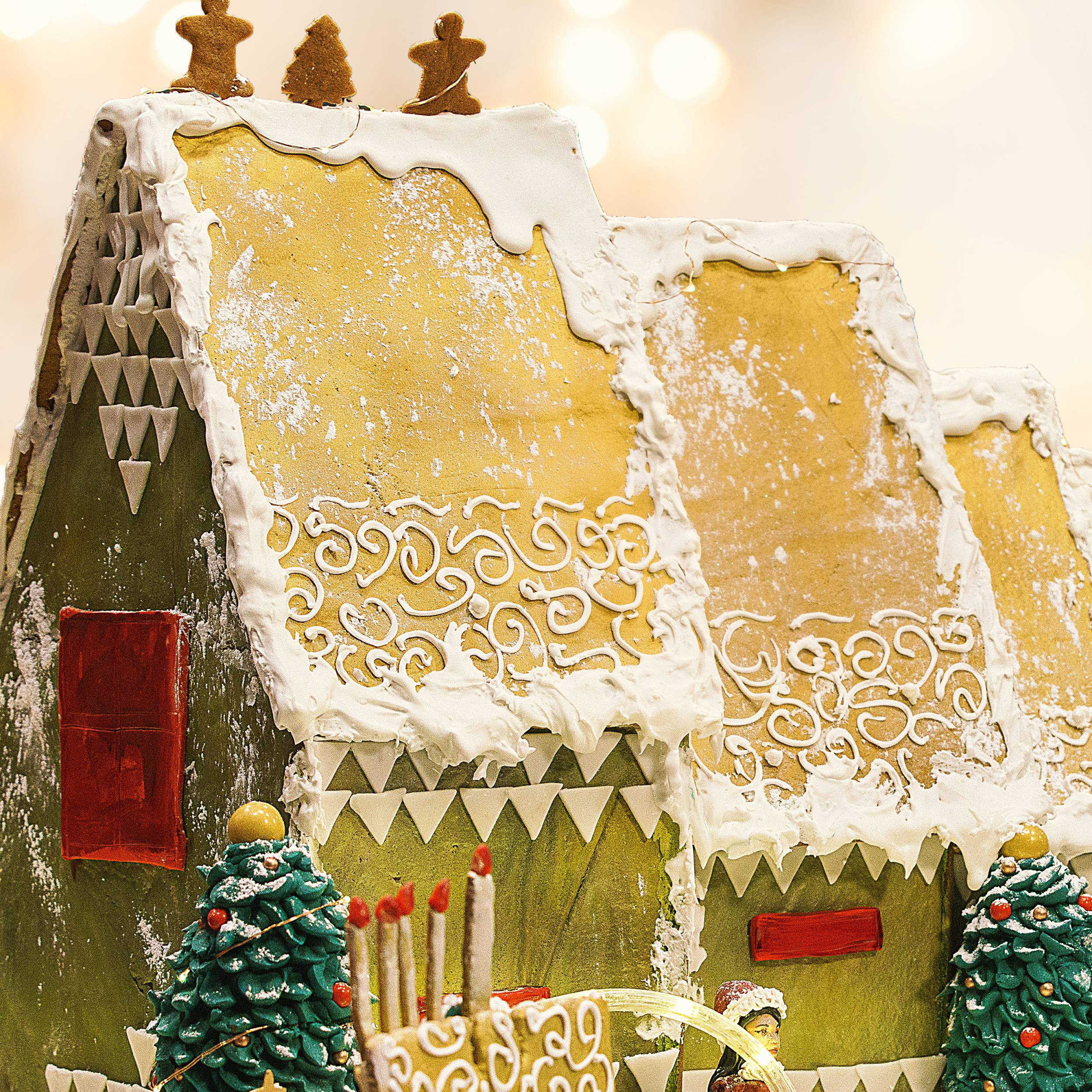 Stream Holiday Baking Championship: Gingerbread Showdown | discovery+