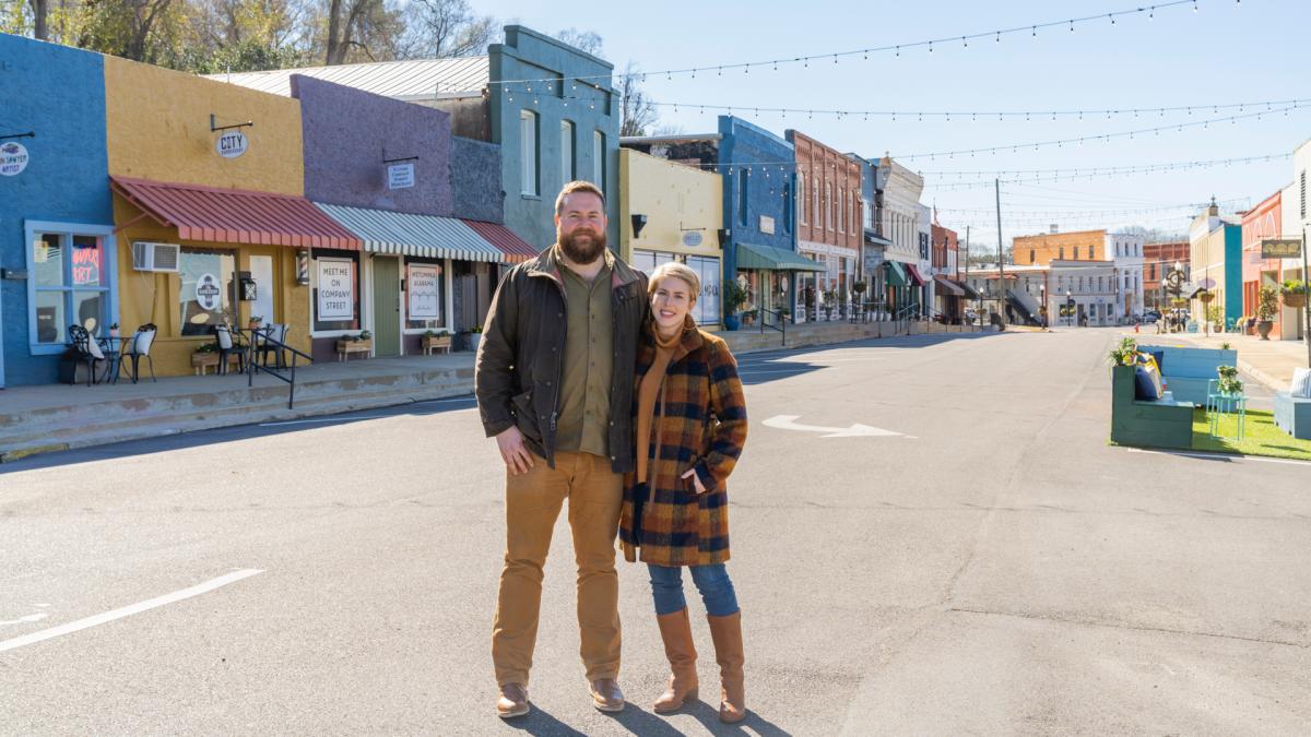 A New Season Of “Home Town Takeover” Is Coming Soon To HGTV