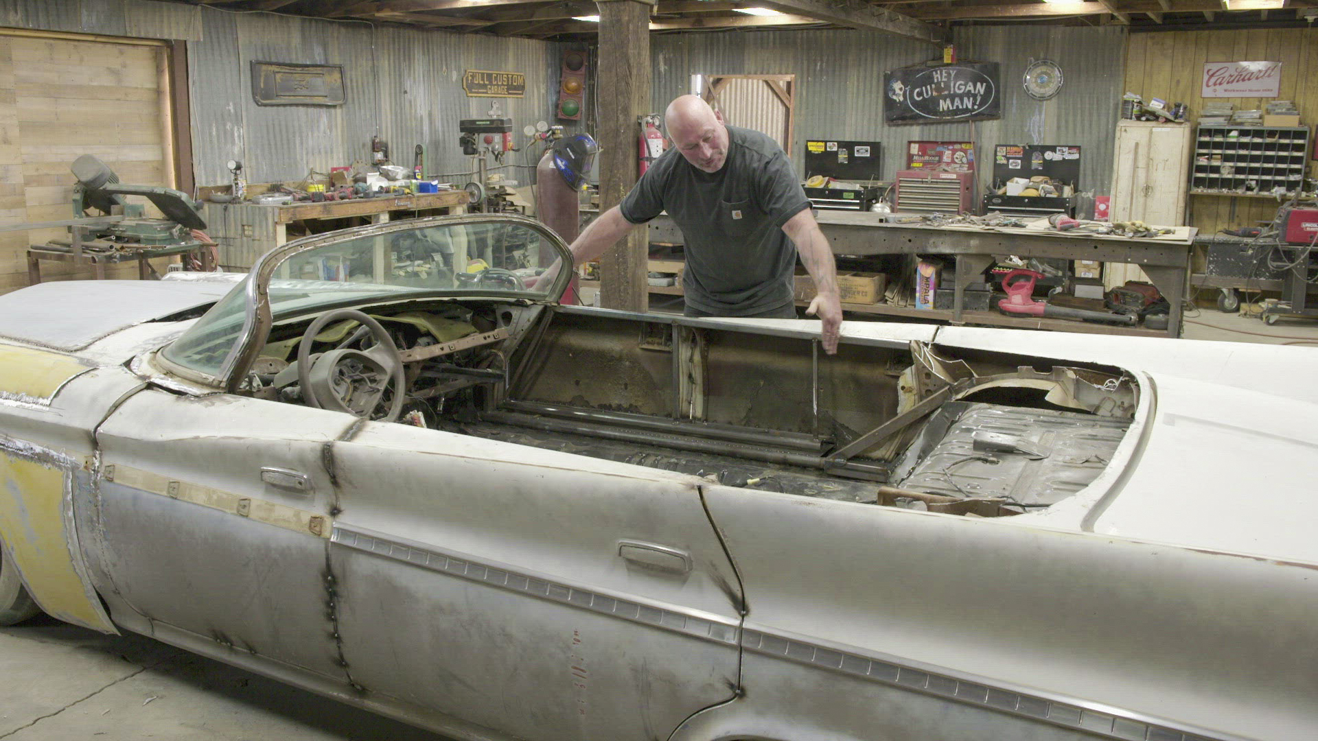Full Custom Garage 8, Episode 3 One Piece at a Time MotorTrend