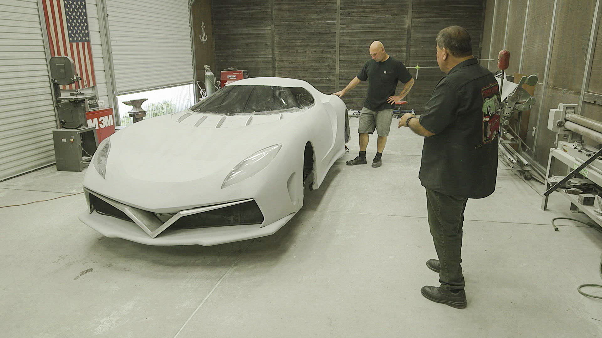 Full Custom Garage 4, Episode 11 Sports Car Edition Part 9 MotorTrend