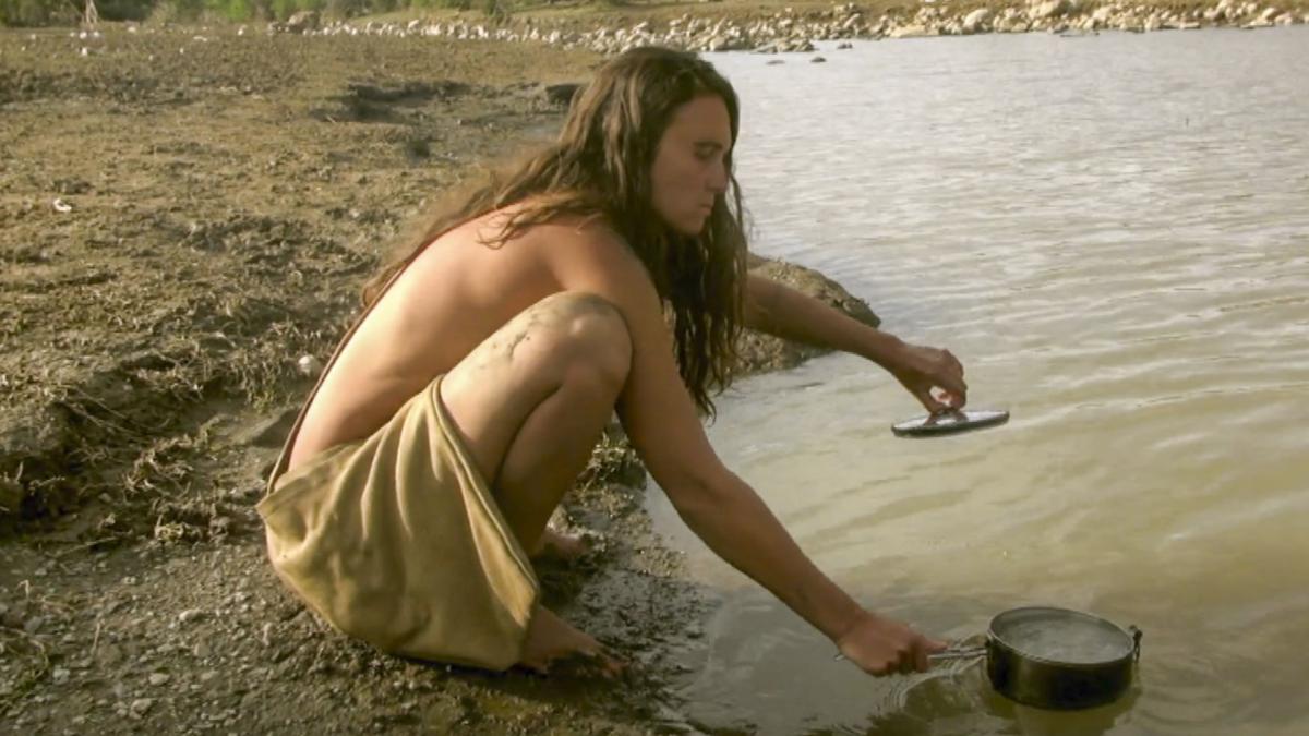 Naked and Afraid - S16 E2 City Slickers in the Wild - Discovery GO