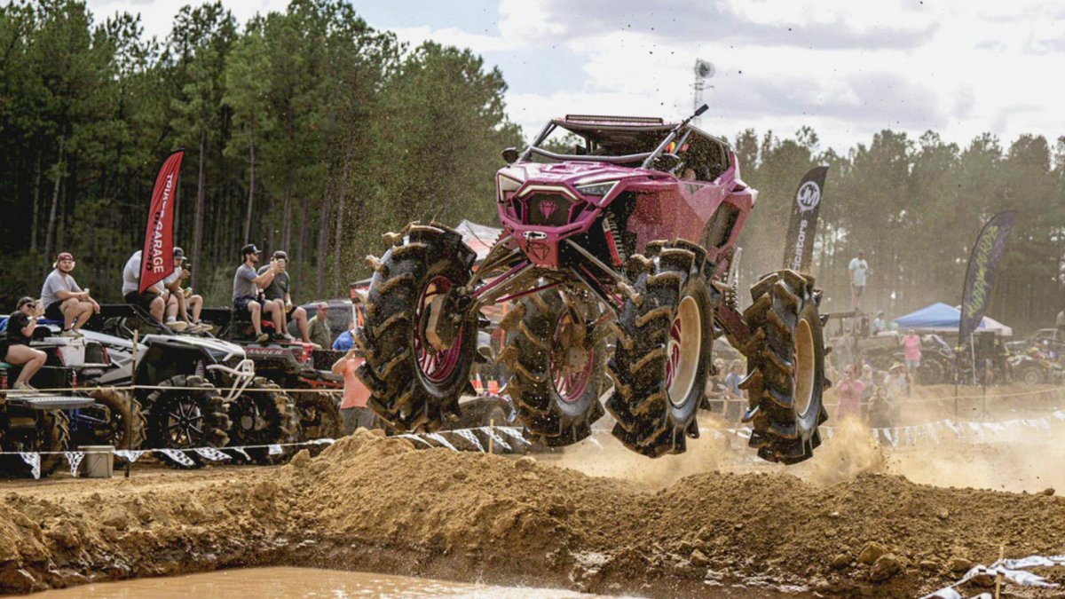 Mud Madness - S1 E2 Ridin' Dirty at Rednecks - Discovery GO