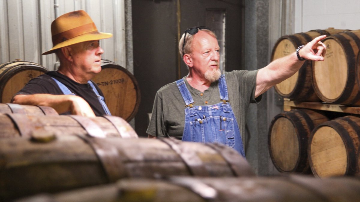 Moonshiners - S14 E15 Imposter Syndrome - Discovery GO