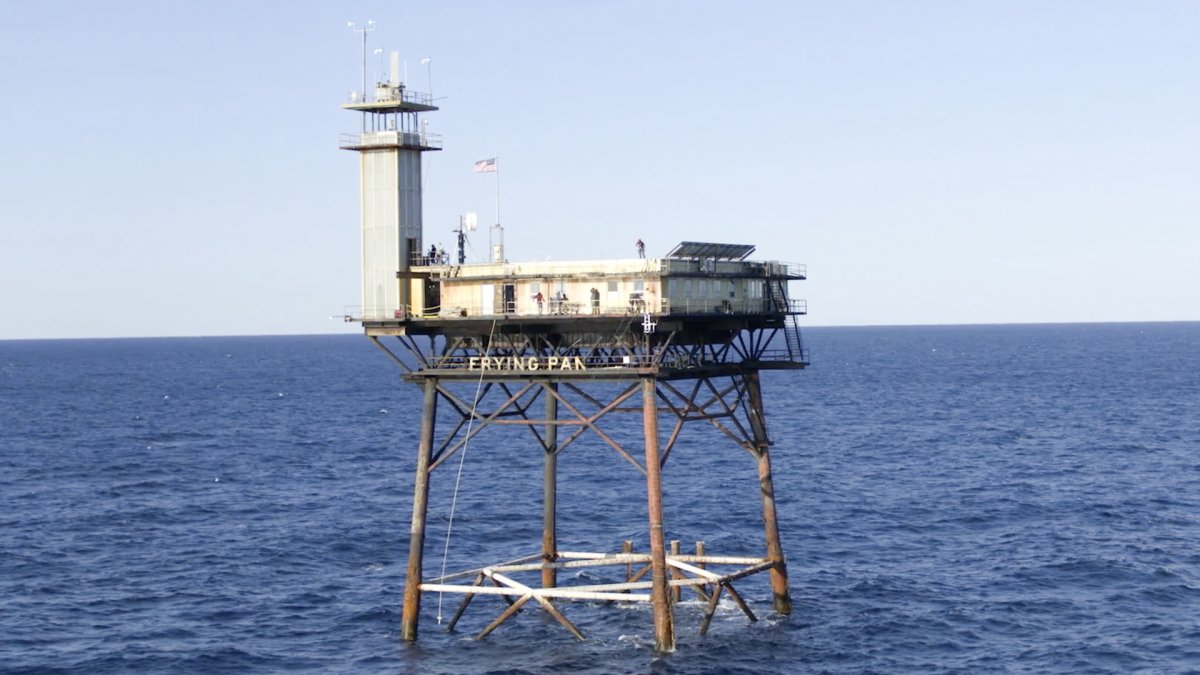 Engineering on the Edge - S1 E2 Frying Pan Tower - Science Channel GO