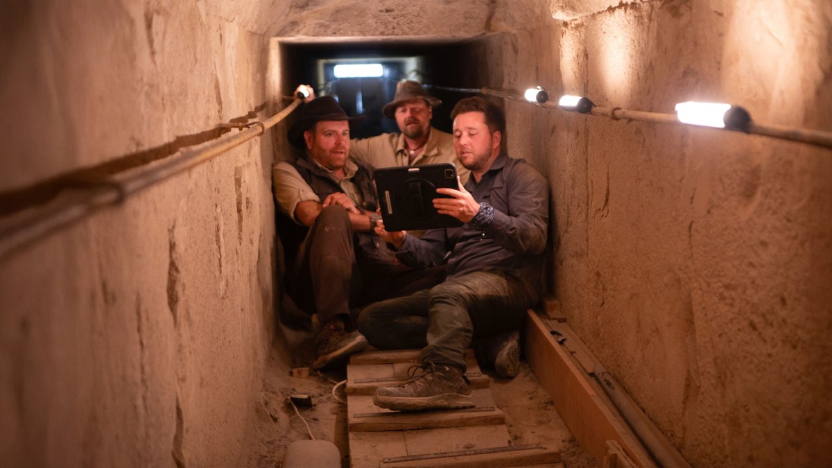 Expedition Unknown - S16 E2 Great Pyramid Secrets Revealed - Discovery GO